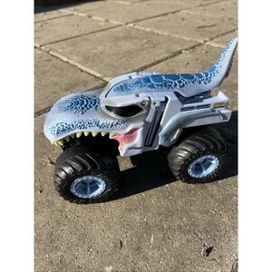 Hot Wheels Monster Jam Mega  Wrex Monster Truck
